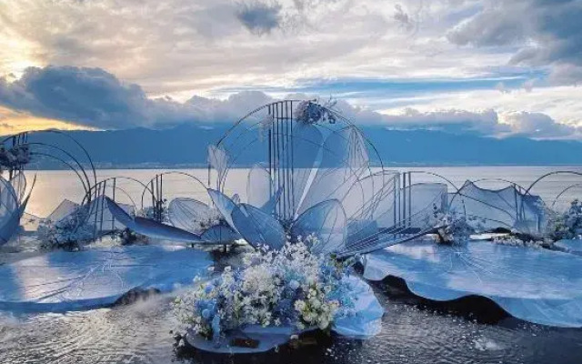 Dali Mermaid Hou Hai Feast Seascape Hotel