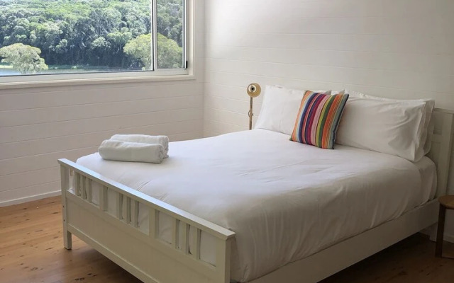 Lake House Watermark Estate Lake Tinaroo