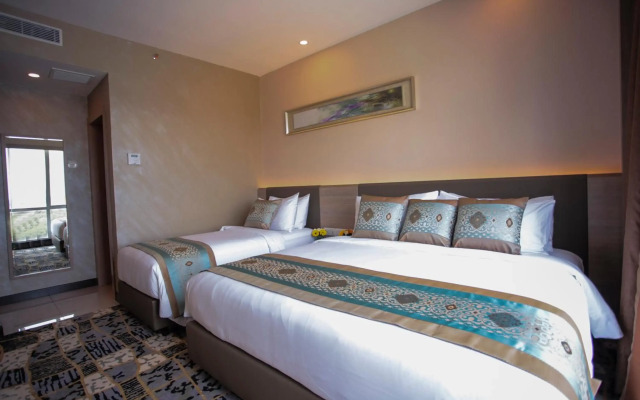 V8 Hotel