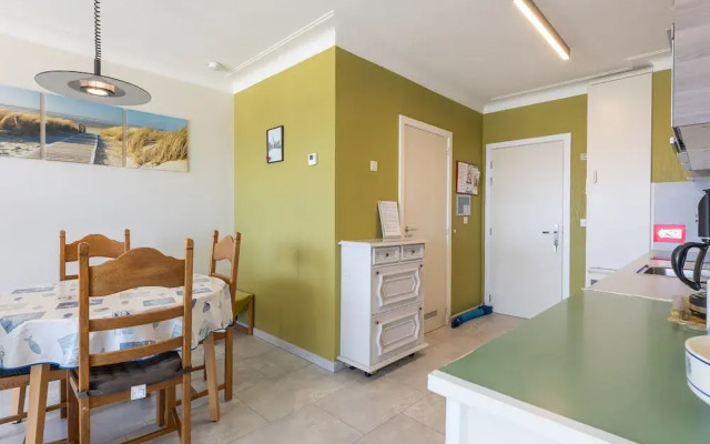 Nice Apartment With Shared Pool