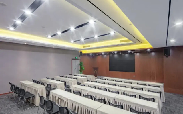 Home Inn Chongqing Nanping Pedestrian Street