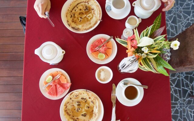 Tepi Sungai Guesthouse & Restaurant