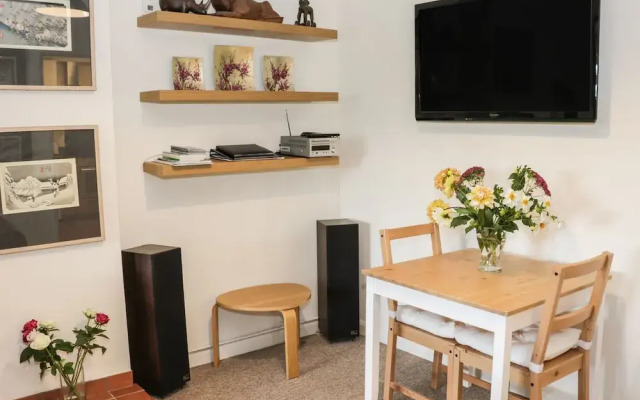 Plum Hill Studio
