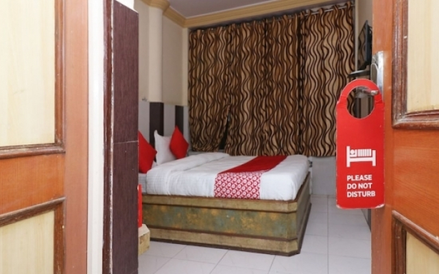 Hotel Golden Bangla by OYO Rooms