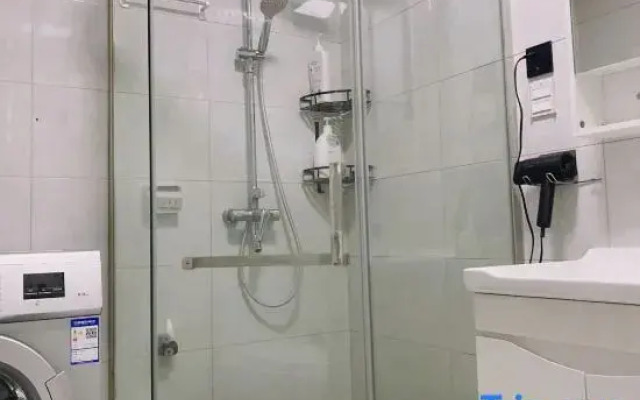 Wowo Theme Apartment (Chuzhou Modern City)