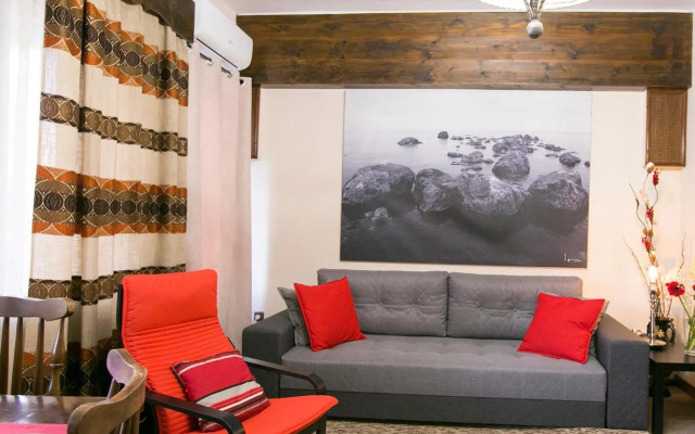 Spacious Apartment Next To Metro - Marousi