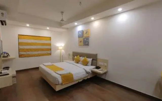 The Yellow Hotels by Festin