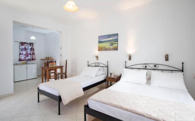 Spacious Studios Lefkada Mountain View Near Beach