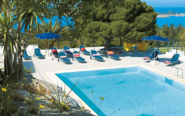 Vouliagmeni Suites