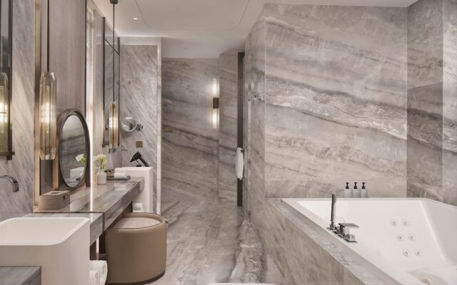 Intercontinental Zhengzhou by IHG