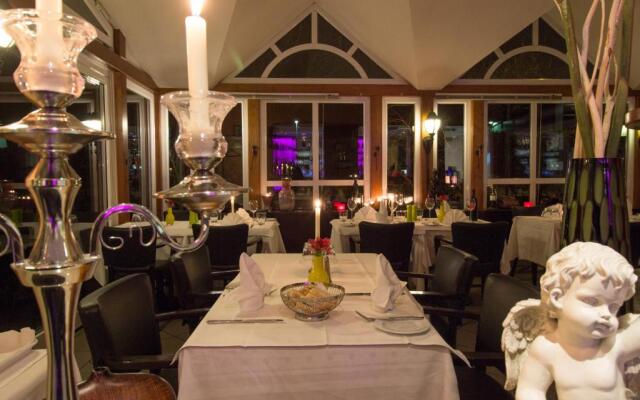 Hotel Parqeo Im A66