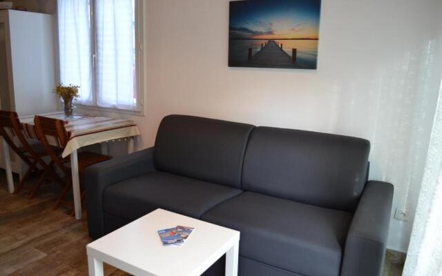 APPARTEMENT LES HIRONDELLES 2KM PLAGE-WiFI-JARDIN-PARKING-DRAPS ET SERVIETTES