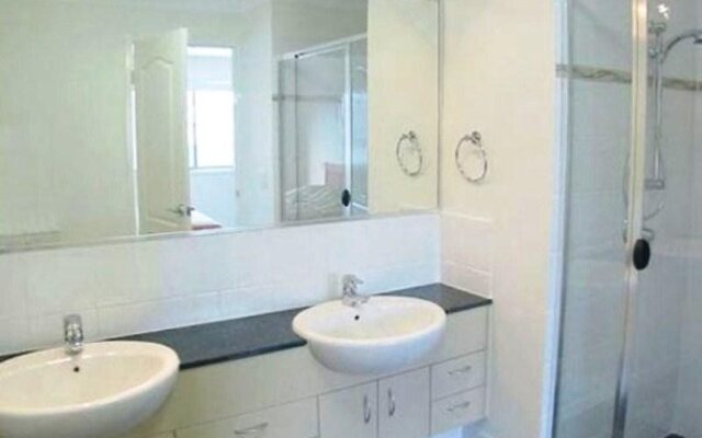 Coolum Villas