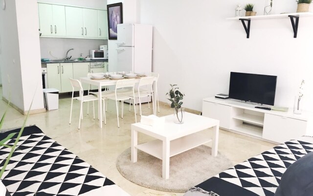 Sagasta Beach Apartment IV by Canary365