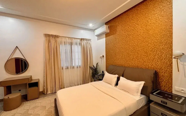 Lighthouse Signature Suites