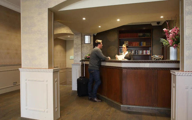 Phoenix Hotel
