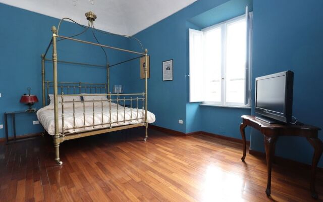 Trevi palazzo storico B&B La Suite Blu