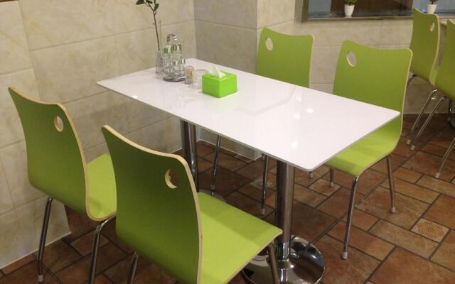 Vatica Shanghai Jiading District Anting Metro Station Volkswagen Factory Hotel