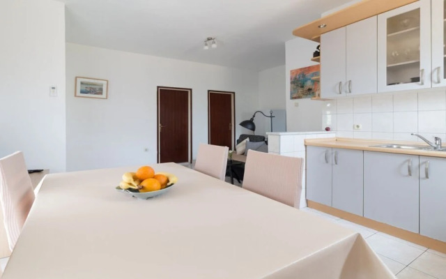 Comfortable Apartment Luka