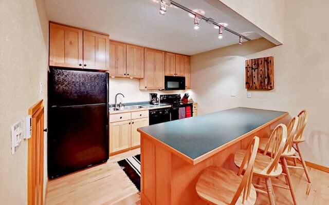 800 Columbine Road Condo Unit B9