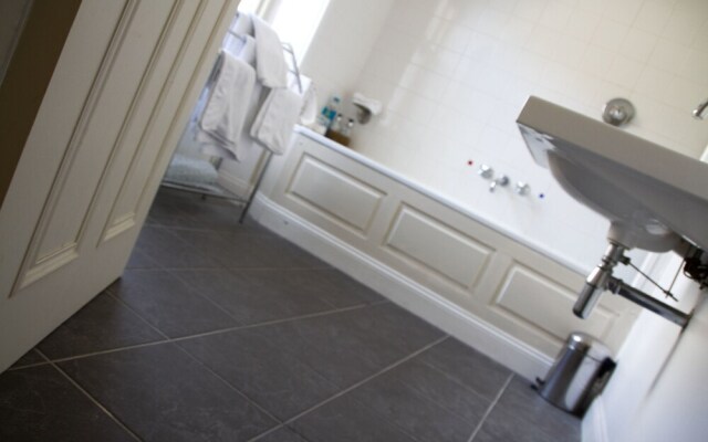 Airlie House B&B