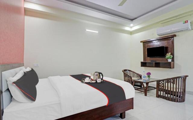 Collection O 70326 Hotel Premnagar Heights