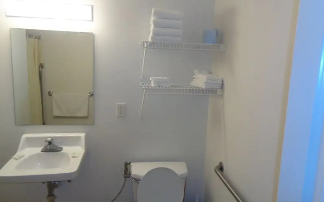 Riverview Suites Apartments