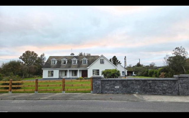 Crossriver Bed & Breakfast