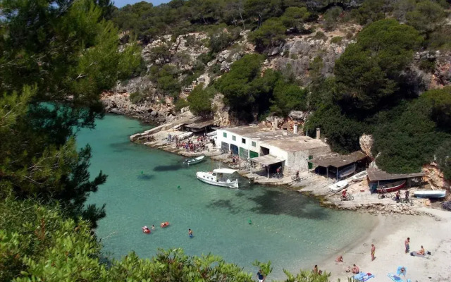 Excellent Seafront Villa in Cala Pi