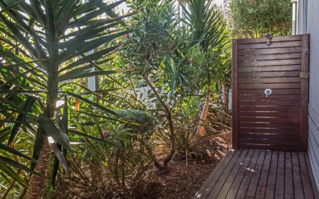 Saltwater Breeze Retreat