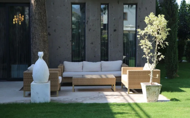 Sandora Boutique Hotel