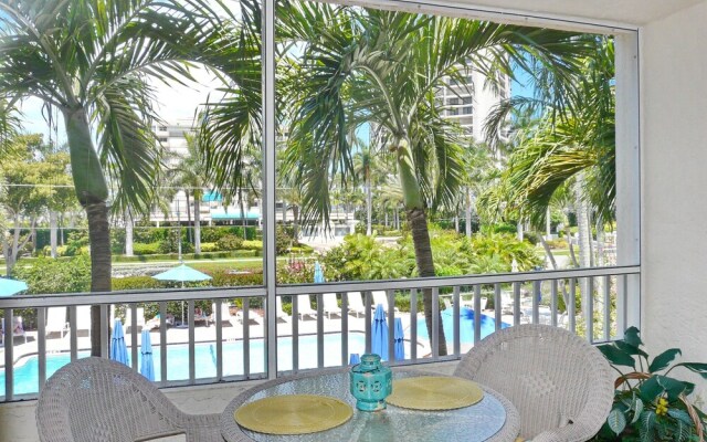 Idyllic Inland Condo With Pool and Beach Access