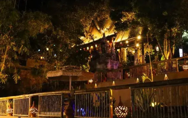 Yueting Hot Spring B&B
