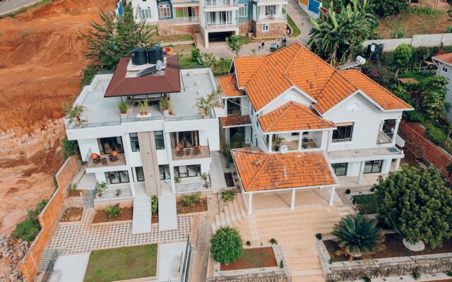 Rooftop View Apartments Rebero