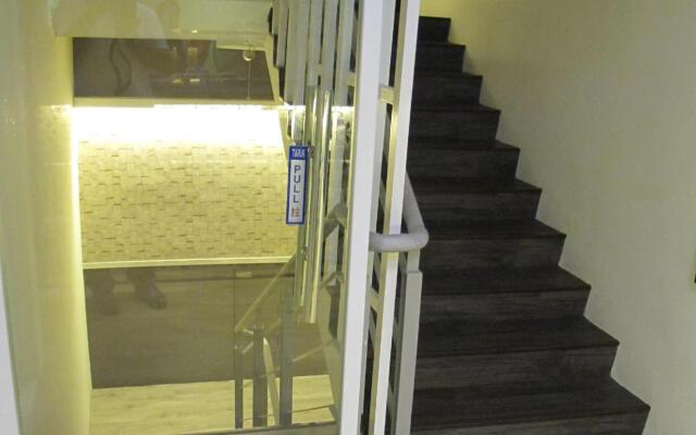 7 Star Hotel