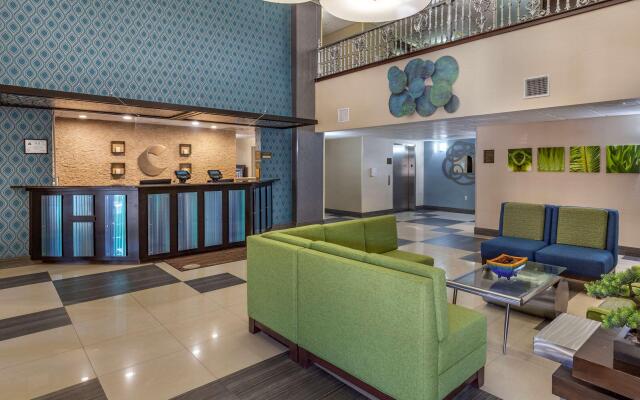 Comfort Suites Pineville - Ballantyne Area