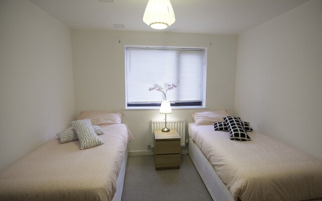 Brentwood - Deluxe Apartment