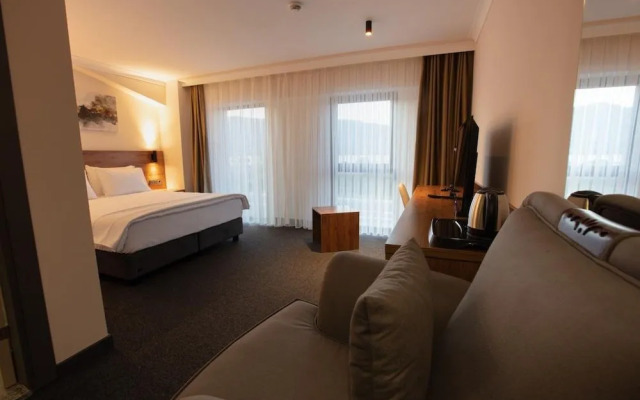 Valent Otel Business