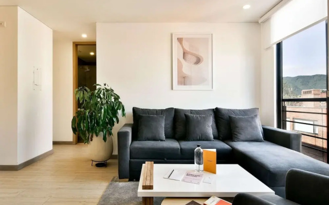 w Illustrious 2BR w Street View in Chapinero