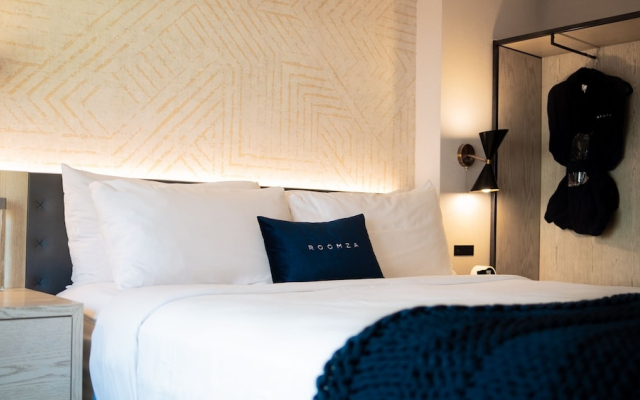 Roomza Times Square at Pestana CR7