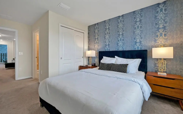 7435 Oakmoss Loop, Davenport, 5bed
