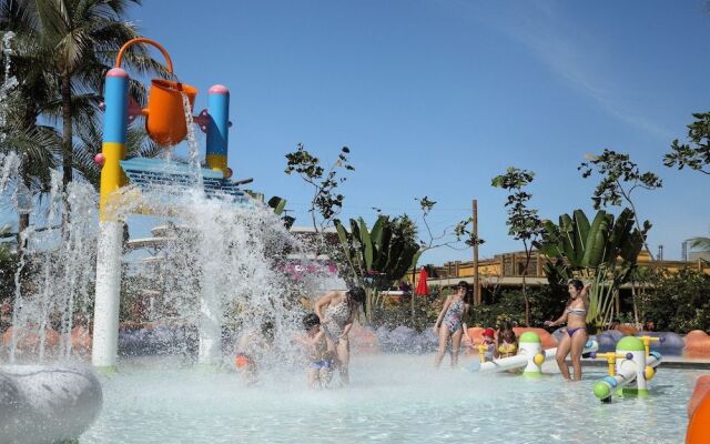 Hot Beach Resort