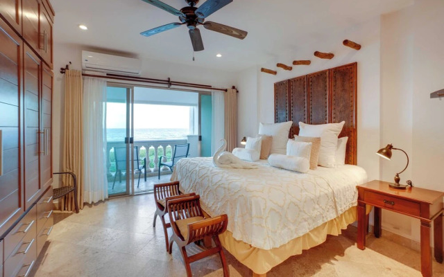 Oceanfront Isla Mujeres Estate w/ Infinity Pool!