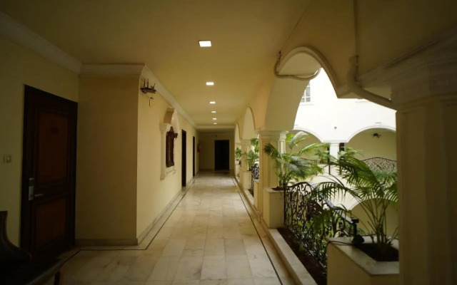 Hotel Arya