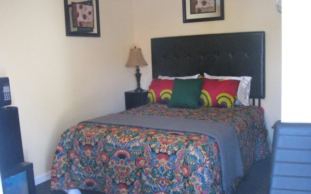 Western Motel Lovell