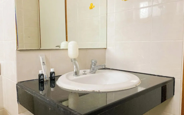 Best Homey And Spacious 3Br At Green Bay Condominium Apartment