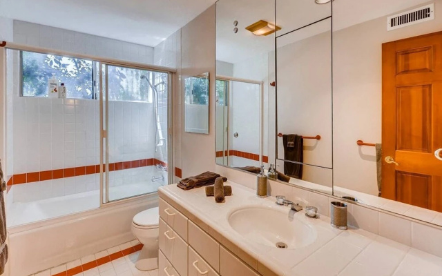 Amazing Quiet & Serene West Hollywood 5 Bedroom House Near Everything! (K1)