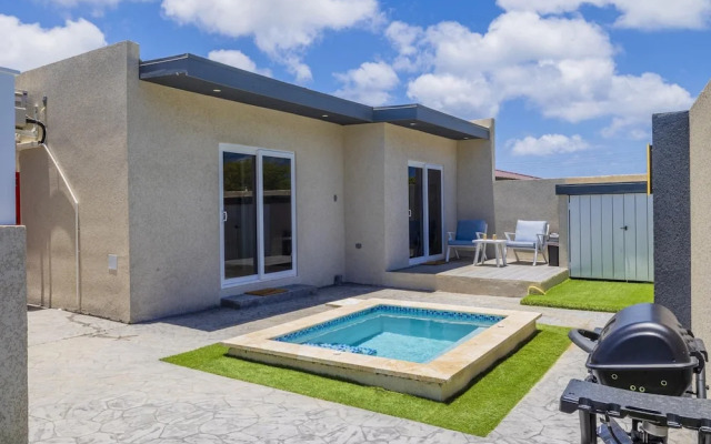 Brand NEW 1br2ba w Privatepool in Amazing Location