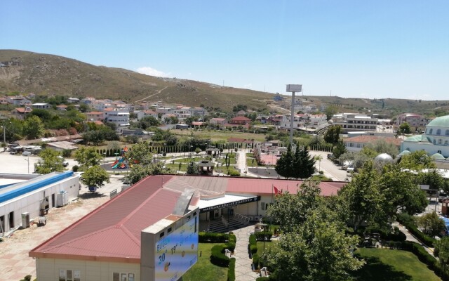 Elmas Motel