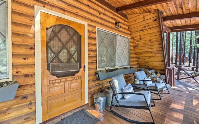 A-frame Pinetop Lakeside Cabin Under the Pines!